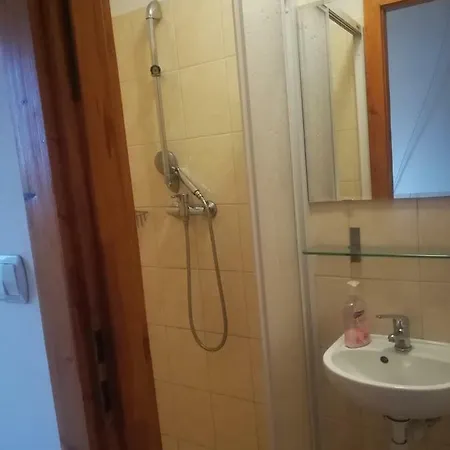 مزرعة للإقامة Pod Grapa